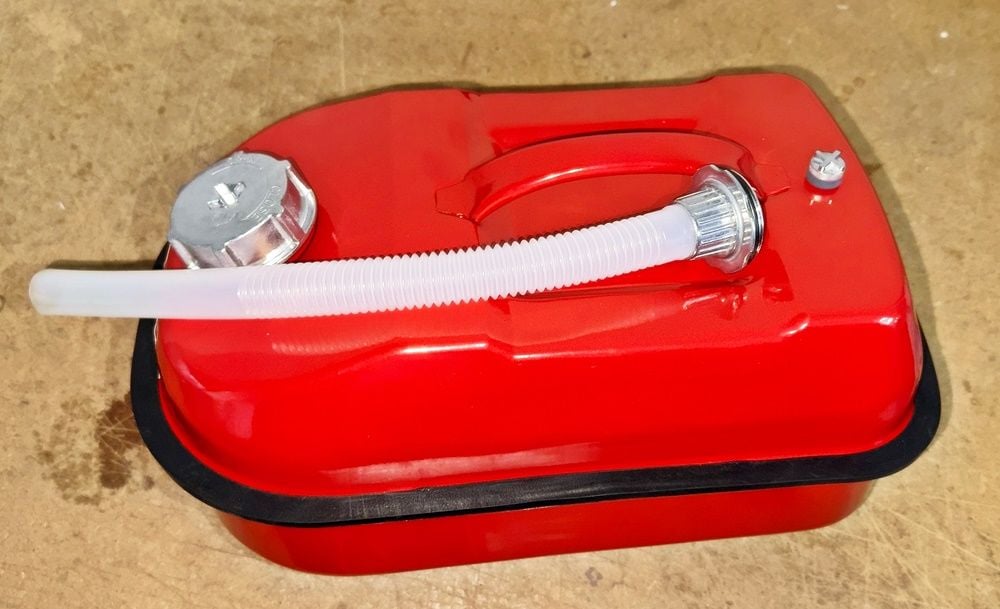 Steweld Yatay Kırmızı Metal Benzin Bidonu 10 Litre
