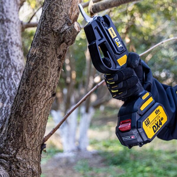 CAT DG236 Akülü Profesyonel Dal Budama Makası 18Volt 2.0A Li-ion