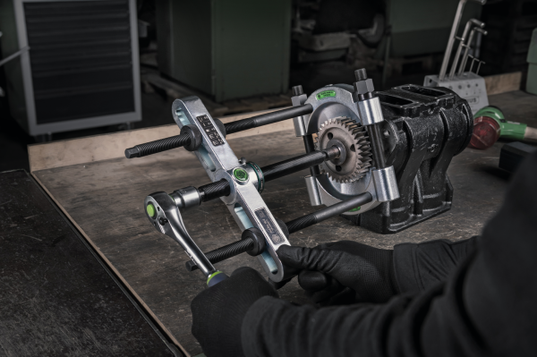 Kukko 15-3 Dış Rulman Çektirme Ayırıcı Tabla 25-155 mm