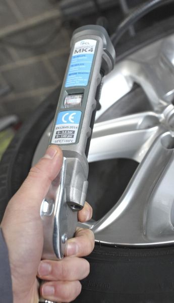 PCL MK4 AFG6HO41 İbre Göstergeli Lastik Şişirme 27 Bar