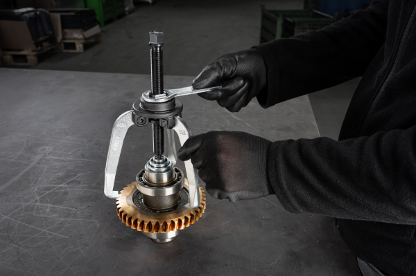 Kukko 12-3 Üç Ayaklı Mekanik Çektirme 200X165mm | Ağır Hizmet Tipi Profesyonel