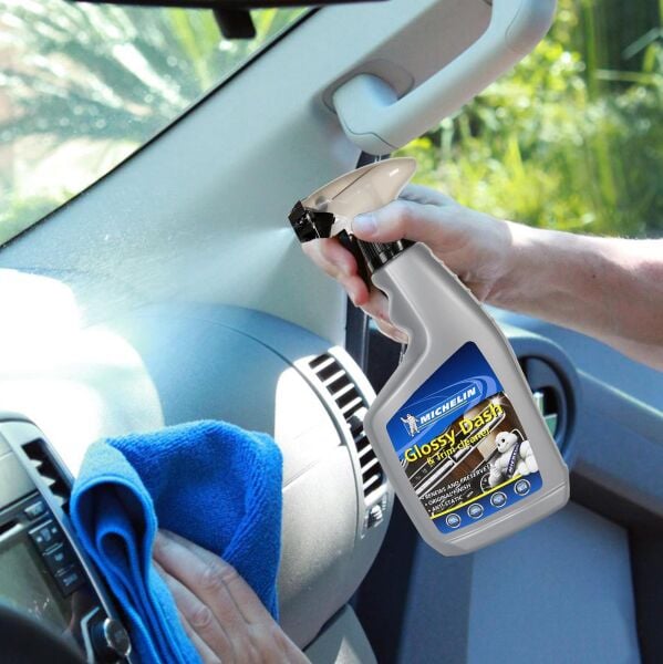 Michelin MC31388 Torpido ve Trim Temizleme ve Bakım Spreyi 650 ml.