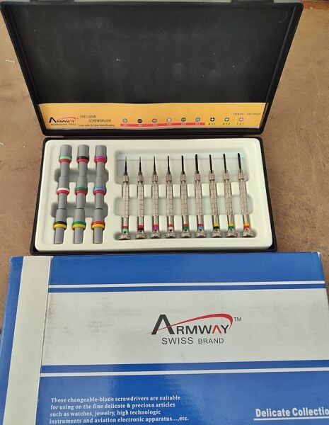 Armway S20F902P Plastik Kutulu Saatçi Tornavida Seti (9 Parça + 18 Yedek)