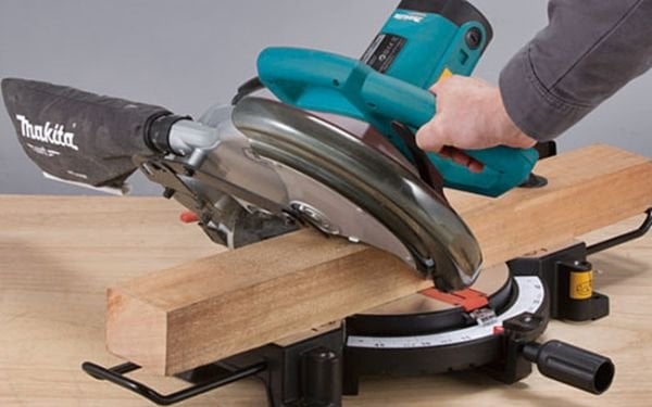 Makita MT M2300NB  Gönye Kesme Makinası 255 mm / 1500w
