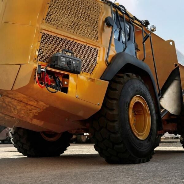 NOCO Genius GB500 12V/24V 6250Amp Ultrasafe Lityum Akü Takviye + Powerbank + Led Lamba