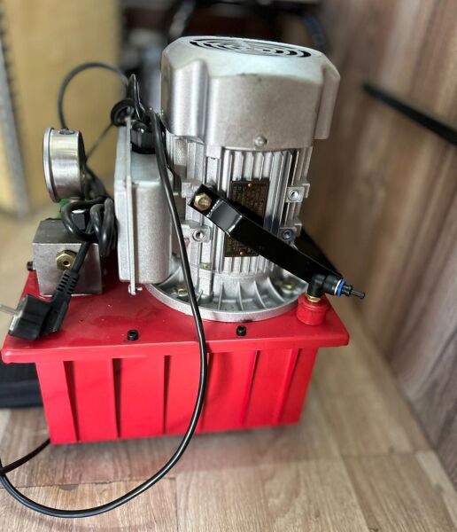 Euromax EX40472 Elektrikli Boru Bükme Makinası 4\'\'