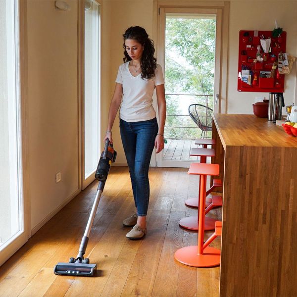 WORX WX038 Çift Akülü Siklonik Sistem Şarjlı Dikey Süpürge 20Volt 2.0Ah. /105Watt