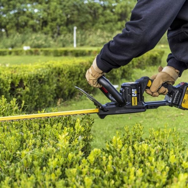 CAT DG220 18V 4.0Ah Li-ion Akülü Kömürsüz Motorlu 61cm Profesyonel Çit Budama Makinesi