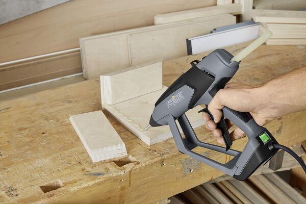 Steinel GluePRO 400 LCD Profesyonel Silikon Tabancası Karton Kutu