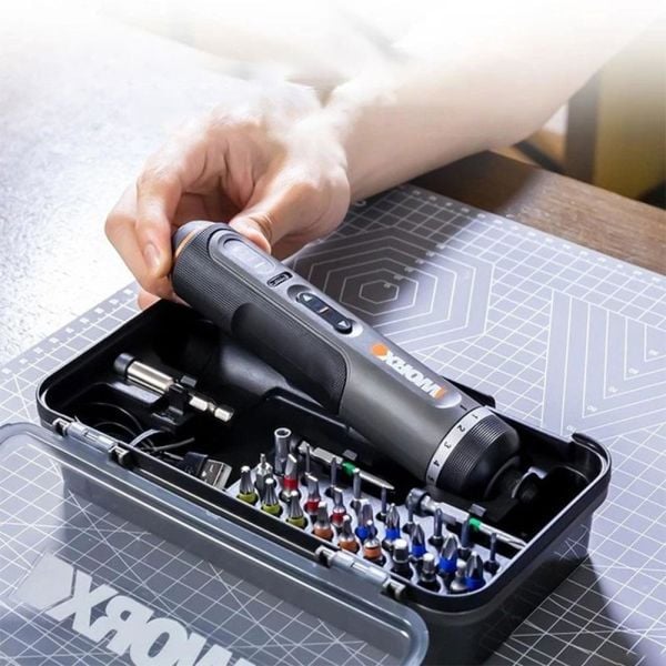 WORX WX242 Li-ion Akülü Tork Ayarlı Şarjlı Tornavida 4Volt/2.0Ah.+ 30 Adet Bits Uç