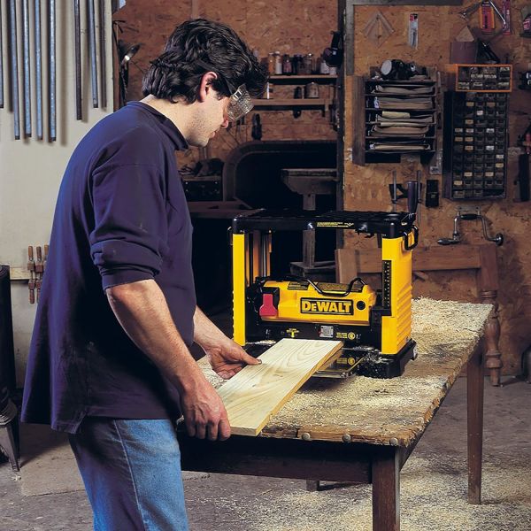 Dewalt DW733 1800Watt 317mm Profesyonel Taşınılabilir Kalınlık Makinası