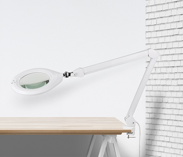 Geniş Mercekli Luma  Masaya Bağlanabilir Büyüteç | Ayarlanabilir Led Işığı