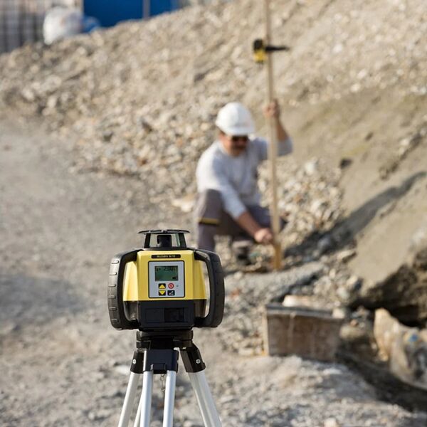 Leica RUGBY 680 Yeşil Yatay Otomatik İç ve Dış Saha inşaat Lazer Metresi