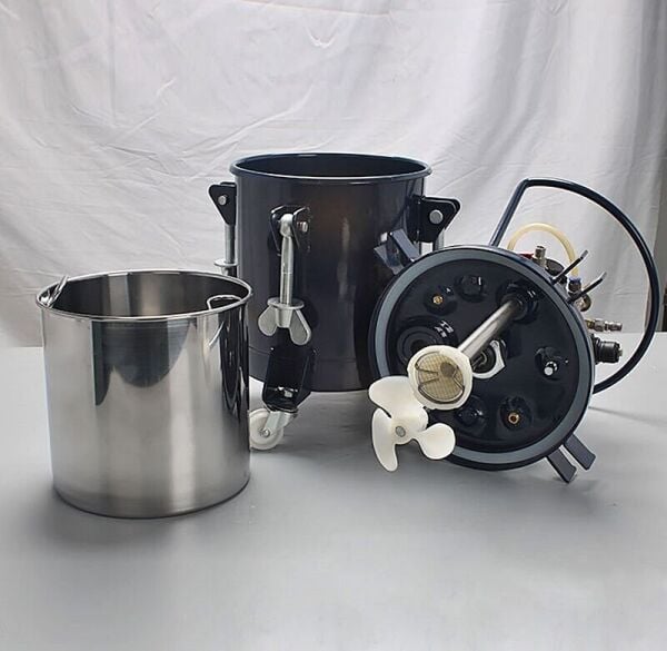 Aristo 40 Litre Otomatik Karıştırıcılı Basınçlı Boya Kazanı | Profesyonel Endüstriyel Boya Tankı