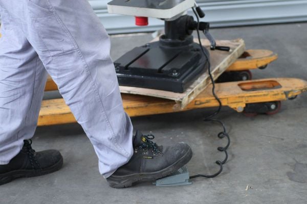 Ozco M20TP Kılavuz Çekmeli Sütunlu Matkap M16/20 mm