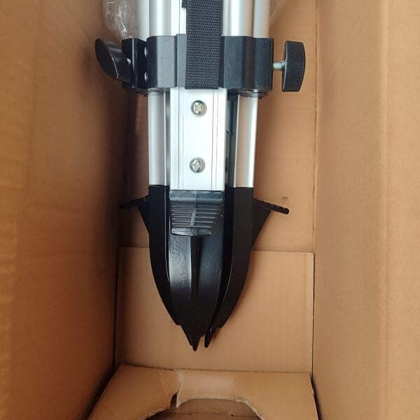 Leica RMT01 Tripod (Jogger Serisi , Lino L+ , L2P5 , P3 , P5 , Tüm Roteo serisi ve Agatec GL1000) Uyumlu