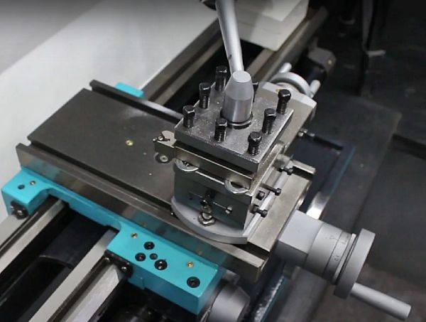 Ozco CR2555V Vario Tezgah Torna Makinası 55 cm