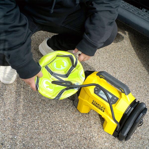 STANLEY SXVI02001 Dijital Göstergeli Lastik&Yatak Şişirme 12V/18V 160 PSI +Araç Süpürgesi (Akü Dahil Değildir) SXVI02001