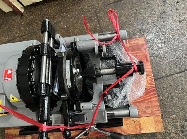 Knc Tezgah Tipi Pafta Pedallı 1/2´´ - 3´´