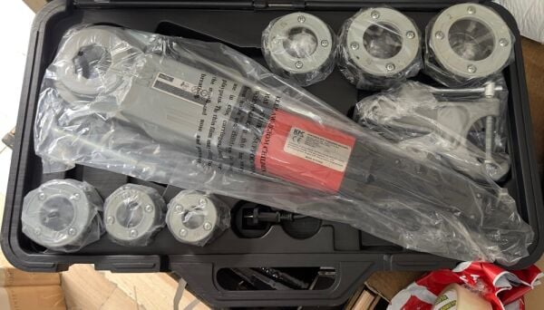 KNC Elektrikli El Tipi Pafta ½″–2″ – Profesyonel Diş Açma Makinesi